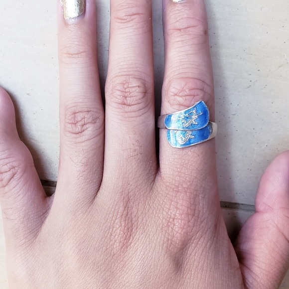 blue and silver leaf design ring - Picture 4 of 5